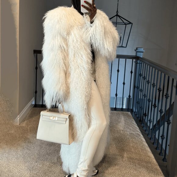 White Elegant Women's Faux Fur Long Coat - Picture 2 of 3